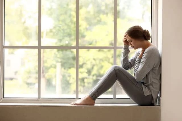 Problemy emocjonalne osób niesłyszących: jak pokonać izolację i lęk